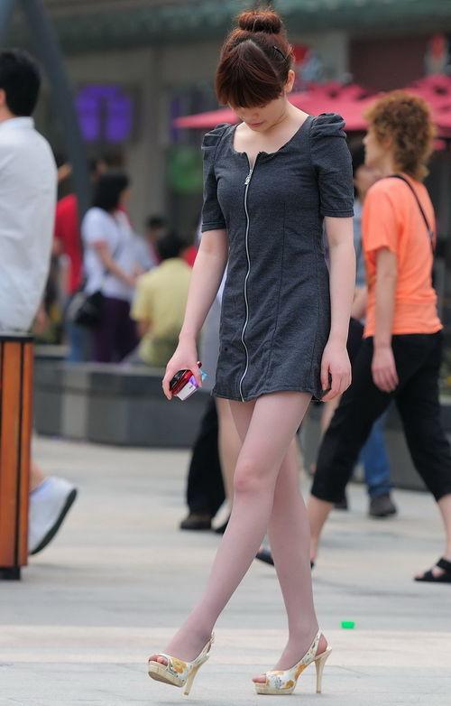 街拍小丝袜,小丝袜演绎独特魅力