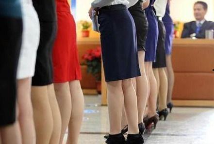 偷闻空姐的丝袜脚,揭秘空姐丝袜脚的神秘魅力