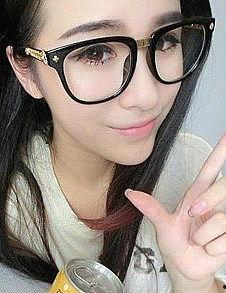 射眼镜的av,揭秘视觉冲击与情感共鸣的奇妙世界